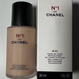 CHANEL B30 No1 De Chanel Red Camellia Revitalizing Foundation